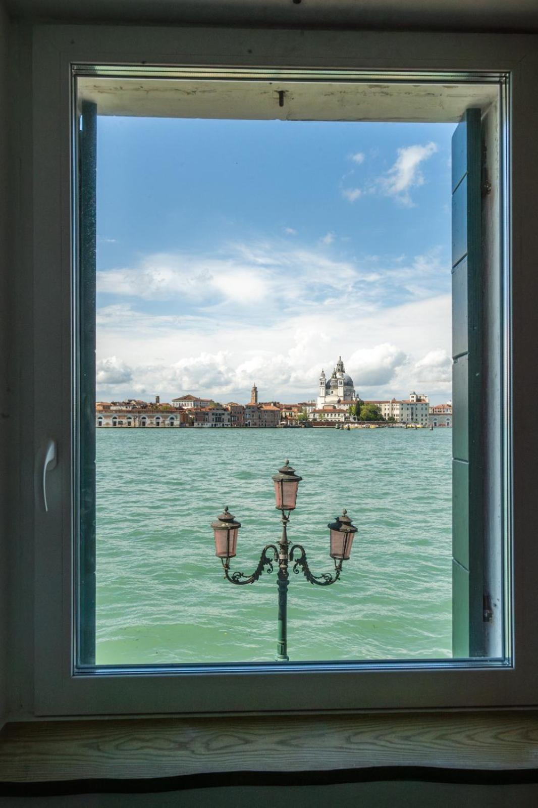 3 Windows On St Mark - Waterfront Apartment Venice Luaran gambar
