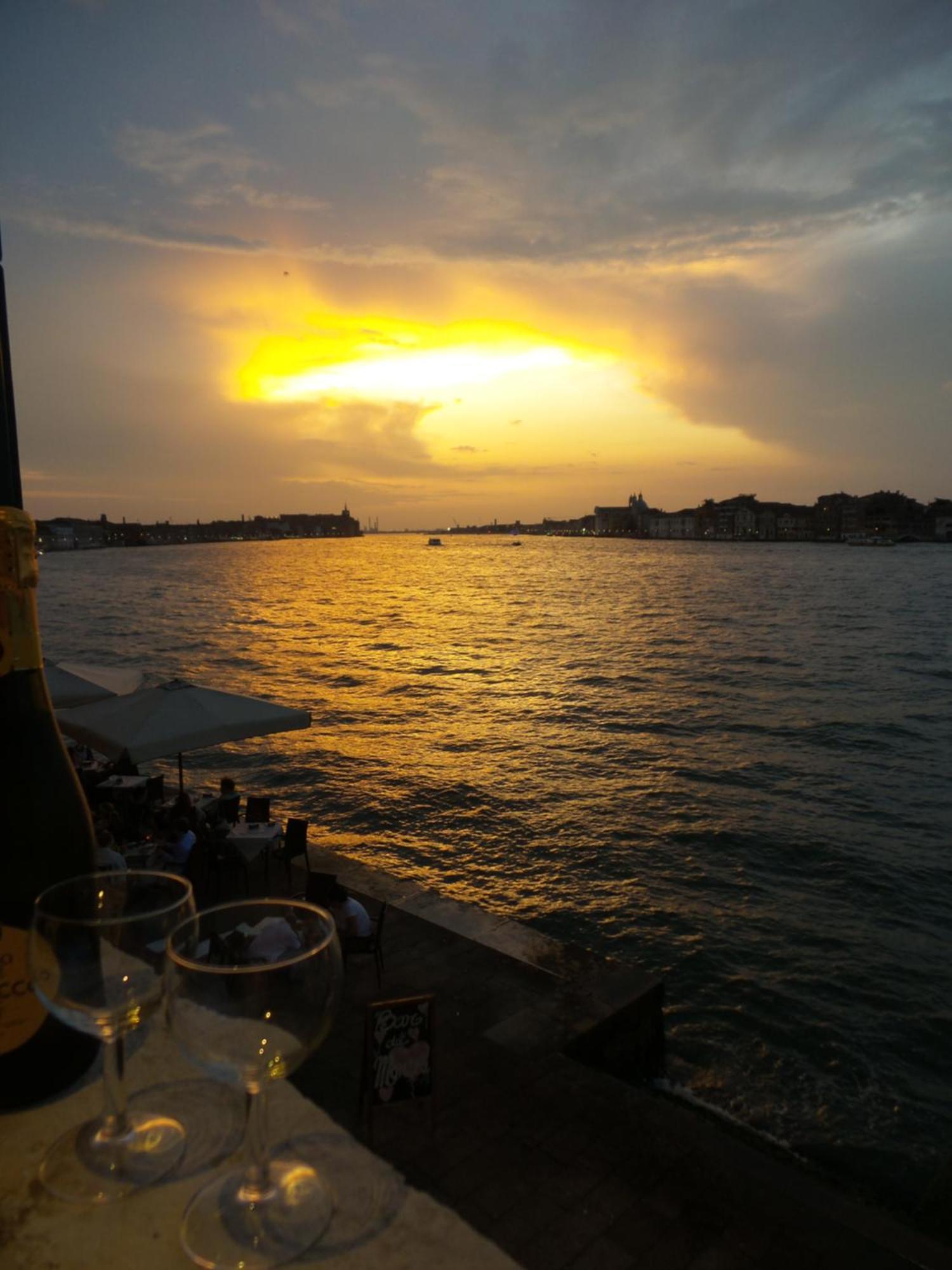3 Windows On St Mark - Waterfront Apartment Venice Luaran gambar
